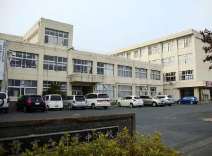 新堂中学校